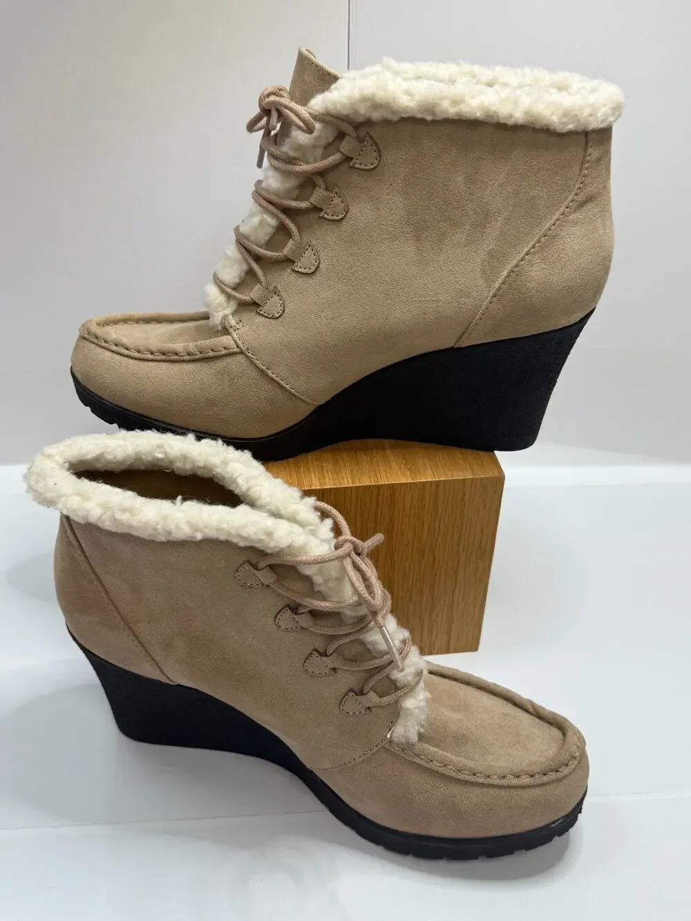 Sugar Mina Tan Faux Suede Shearling Wedge Boots Cozy Lace Up Winter Warm 10M